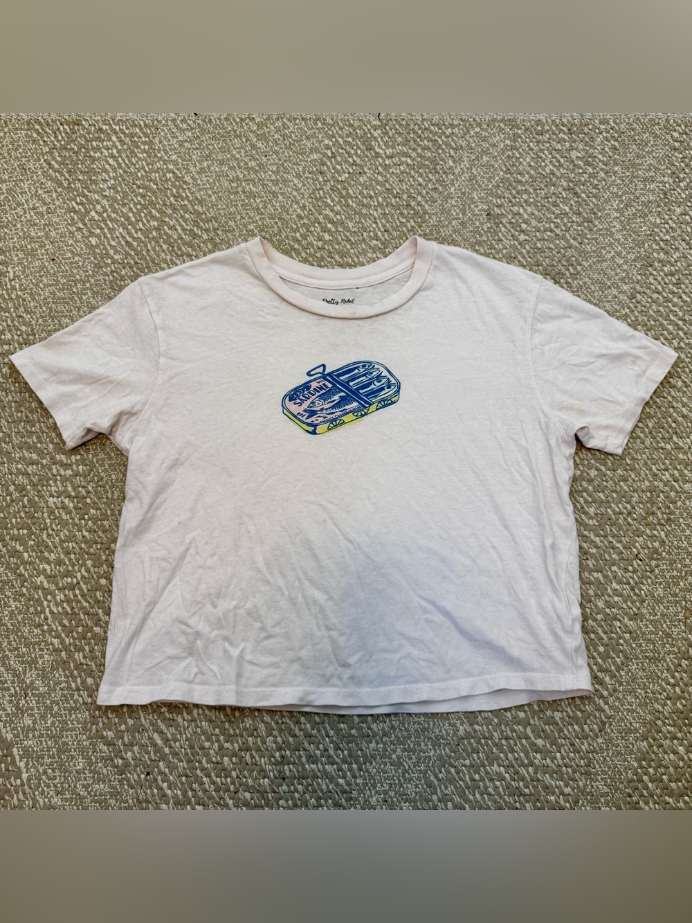 Pretty Rebel Sardine Tin Graphic Boxy Crop T-Shirt Pink M